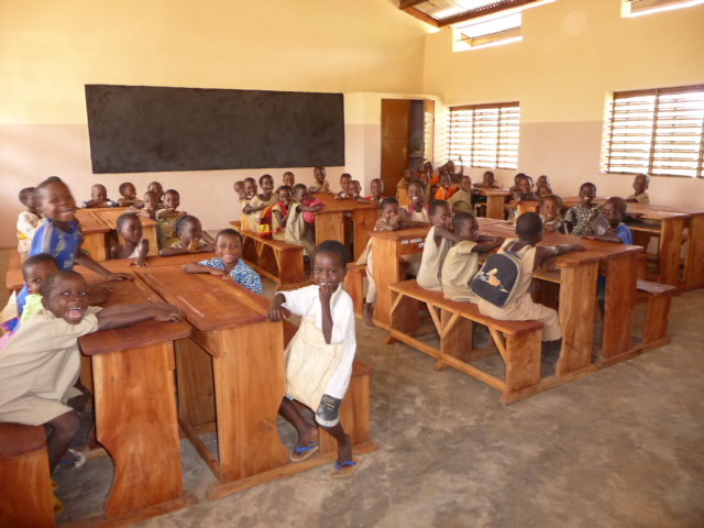 Eröffnung unserer ersten Schule in Benin-2