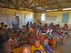 Checkübergabe für Klassenzimmer in Kenia-2